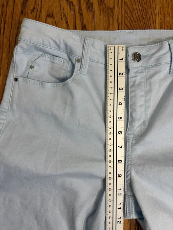 Laurie Felt Wave Capri Denim 5-Pocket Capri with Ankle Zipper - Motion Stretch - Picture 8 of 12